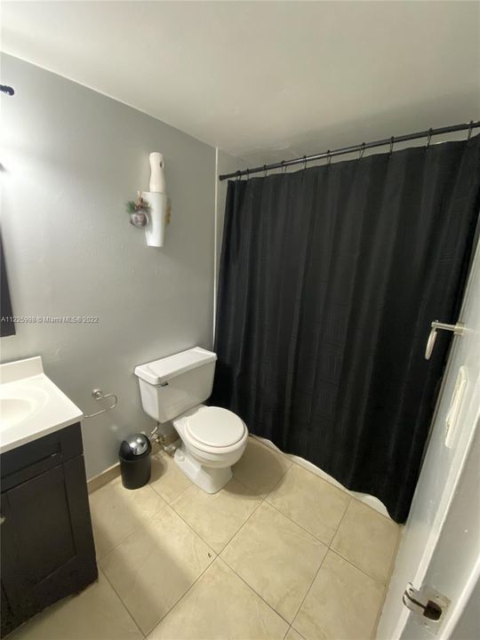 Recently Sold: $164,900 (1 beds, 1 baths, 720 Square Feet)