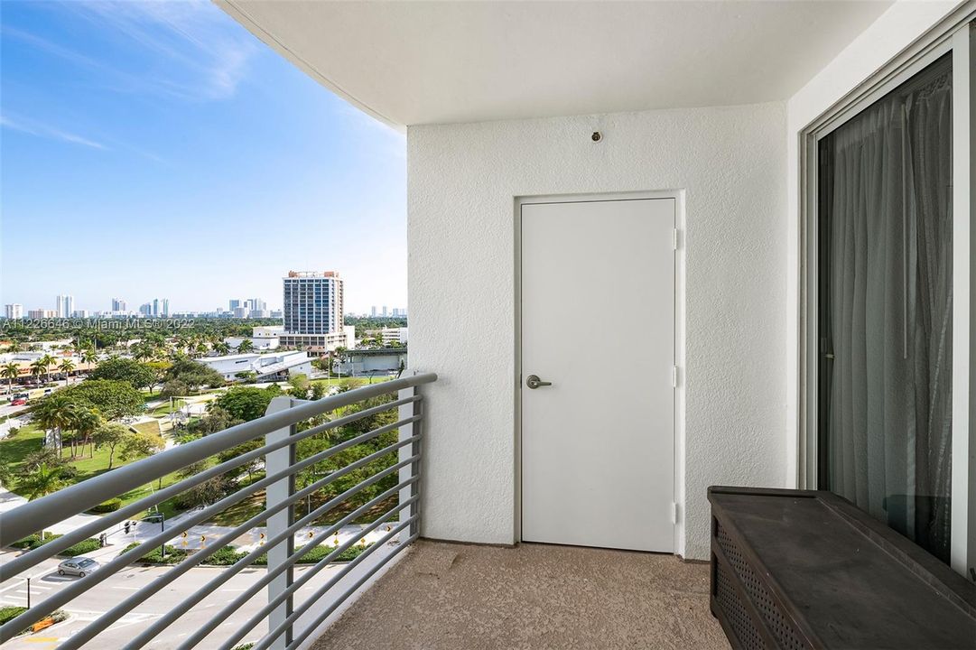 Recently Sold: $304,742 (1 beds, 1 baths, 660 Square Feet)