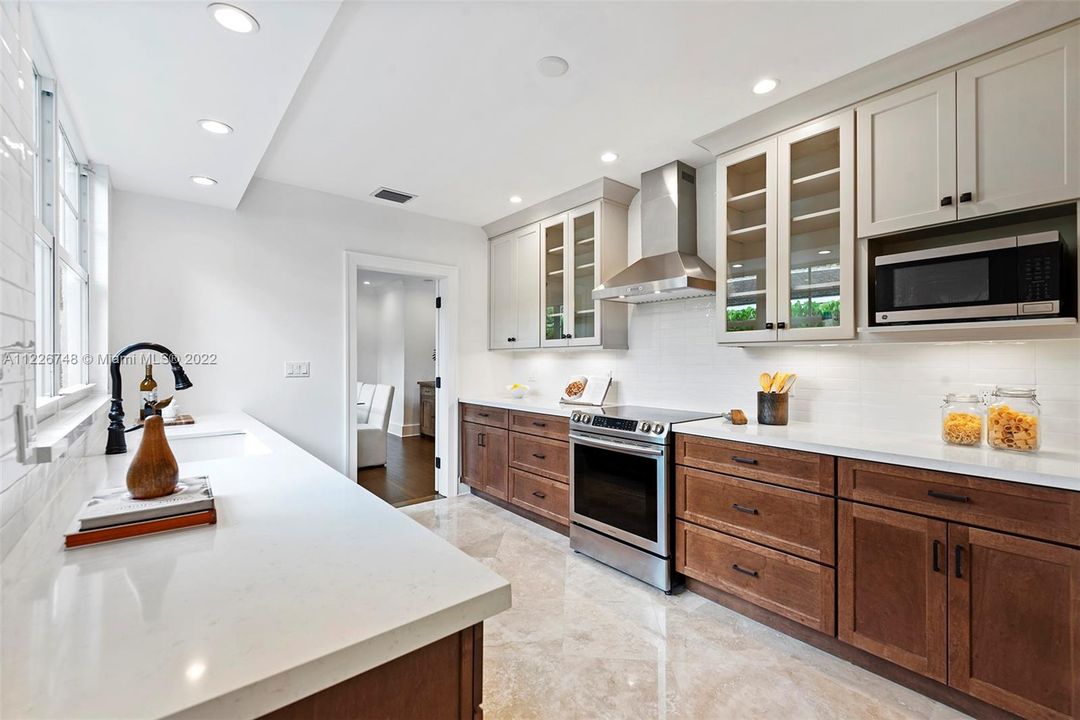 Recently Sold: $1,980,000 (4 beds, 3 baths, 2253 Square Feet)