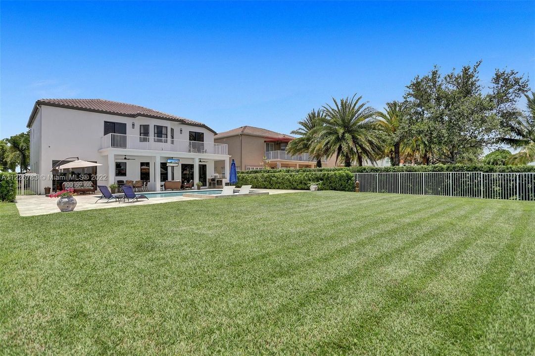 Recently Sold: $1,299,000 (5 beds, 3 baths, 3501 Square Feet)