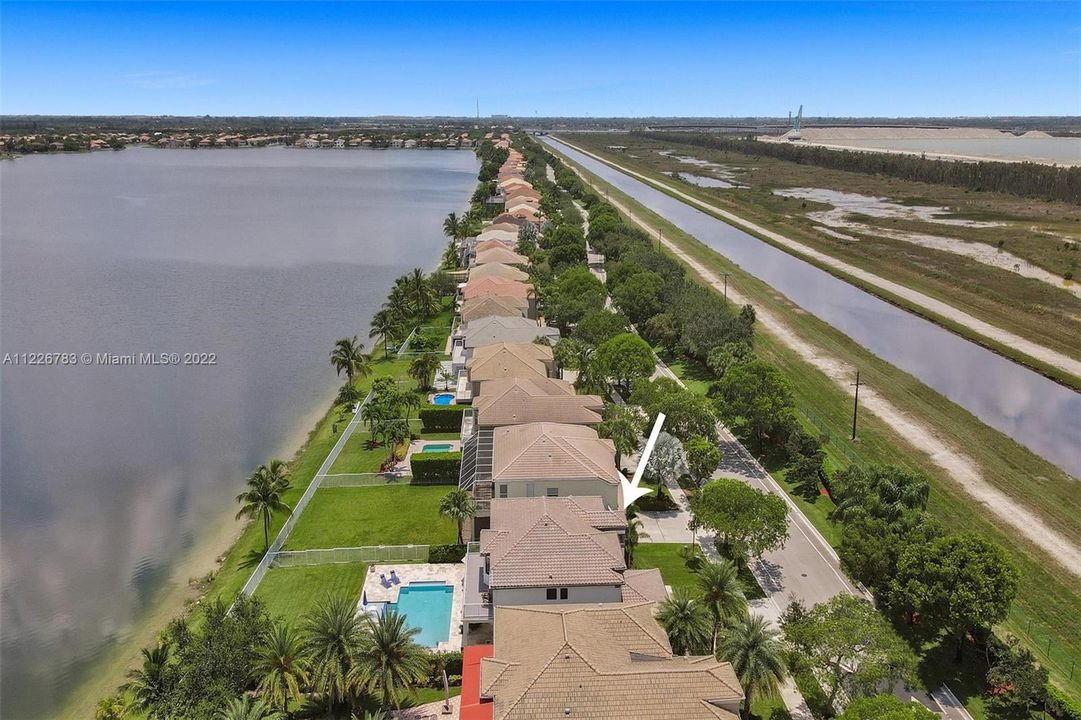 Recently Sold: $1,299,000 (5 beds, 3 baths, 3501 Square Feet)