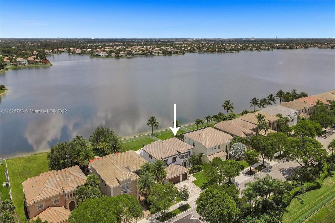 Recently Sold: $1,299,000 (5 beds, 3 baths, 3501 Square Feet)