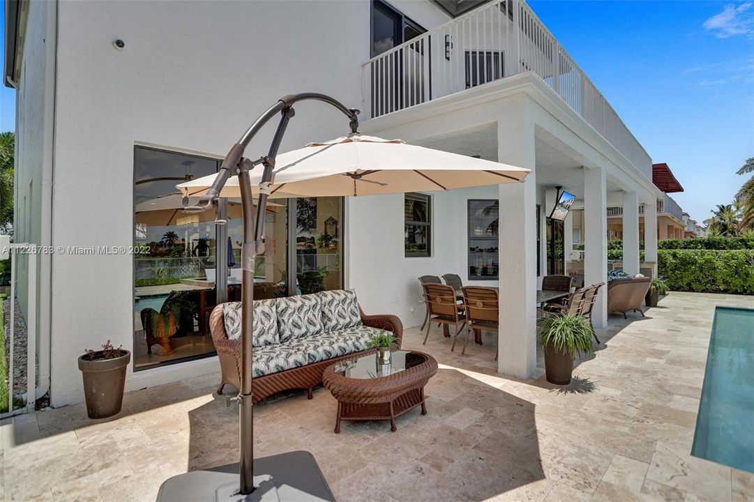 Recently Sold: $1,299,000 (5 beds, 3 baths, 3501 Square Feet)