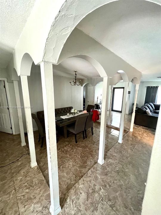 Недавно продано: $385,000 (3 спален, 2 ванн, 1707 Квадратных фут)