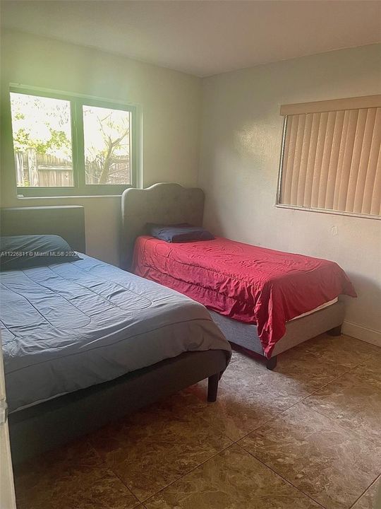 Недавно продано: $385,000 (3 спален, 2 ванн, 1707 Квадратных фут)