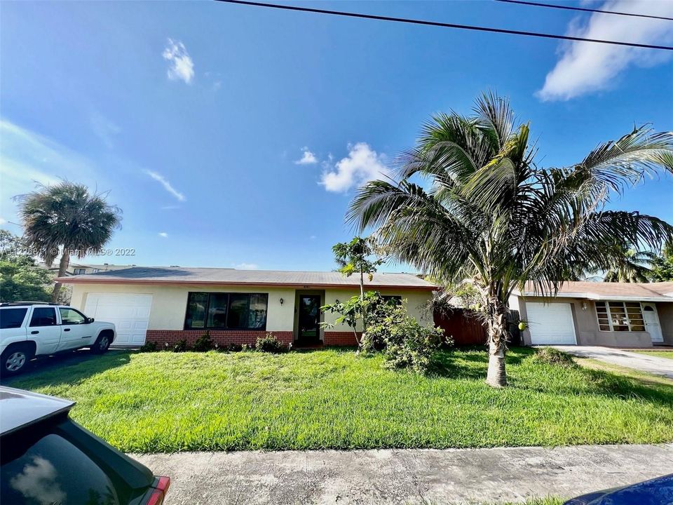 Недавно продано: $385,000 (3 спален, 2 ванн, 1707 Квадратных фут)