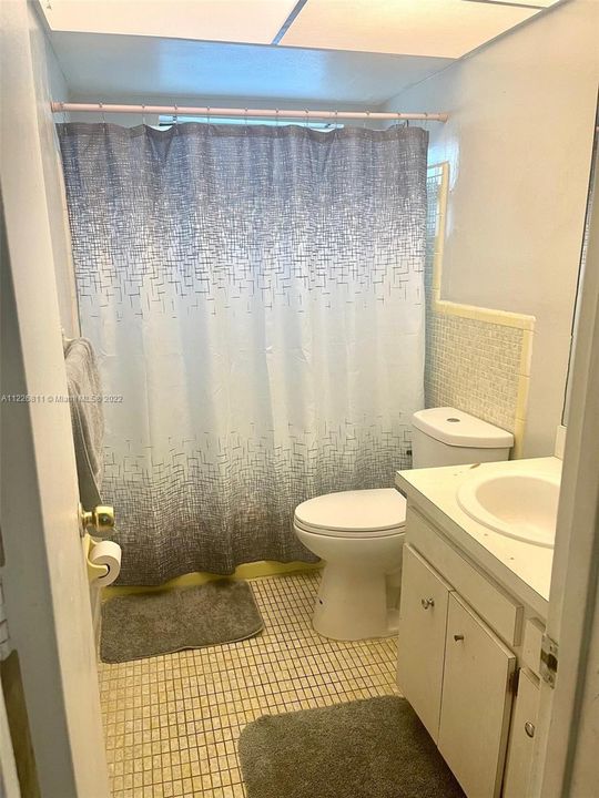 Недавно продано: $385,000 (3 спален, 2 ванн, 1707 Квадратных фут)