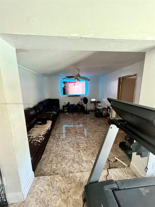 Недавно продано: $385,000 (3 спален, 2 ванн, 1707 Квадратных фут)