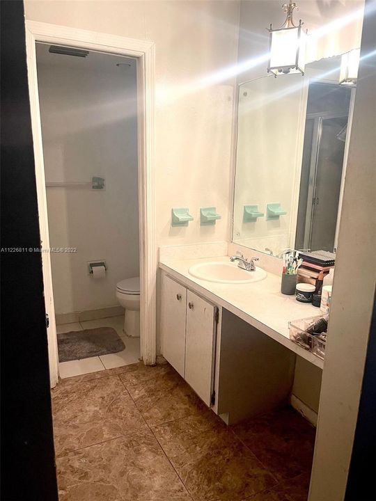 Недавно продано: $385,000 (3 спален, 2 ванн, 1707 Квадратных фут)