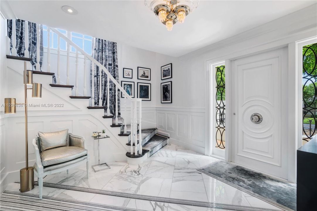 Recently Sold: $2,295,000 (2 beds, 3 baths, 3363 Square Feet)