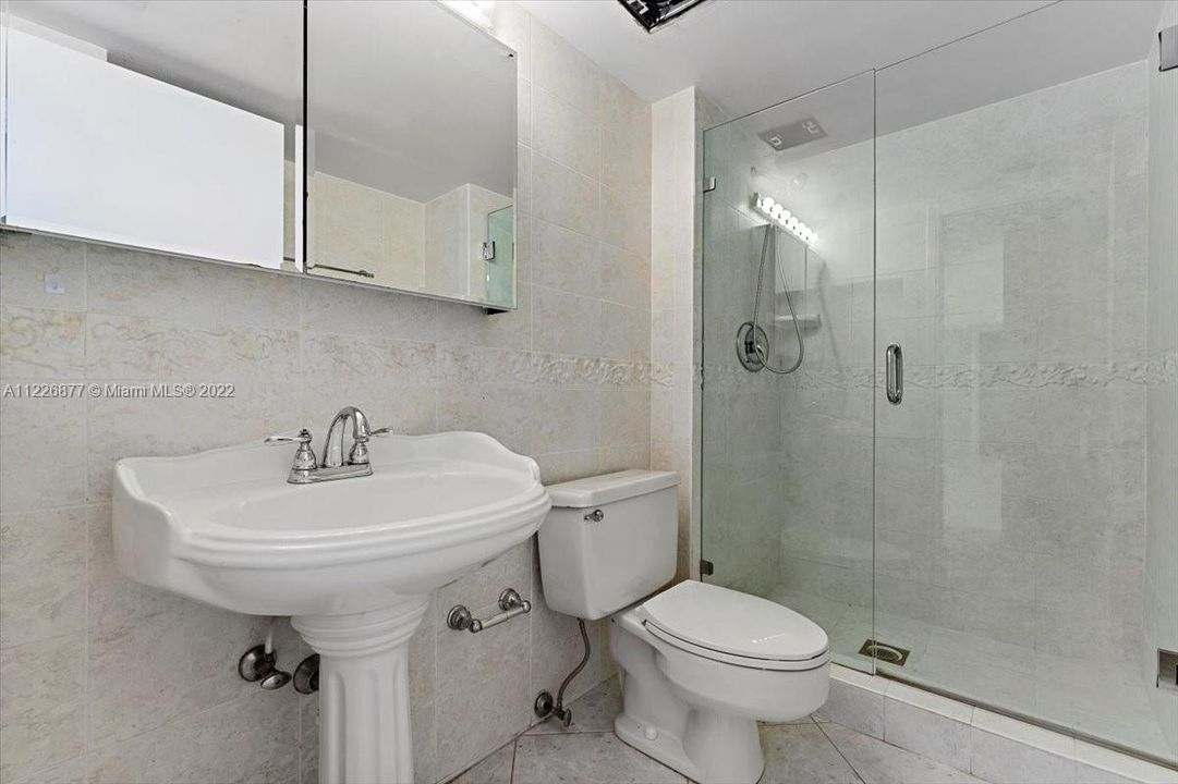 Недавно арендовано: $3,500 (2 спален, 2 ванн, 1365 Квадратных фут)