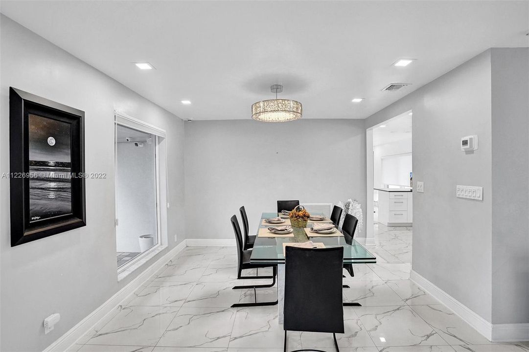 Recently Sold: $1,774,000 (3 beds, 2 baths, 1615 Square Feet)