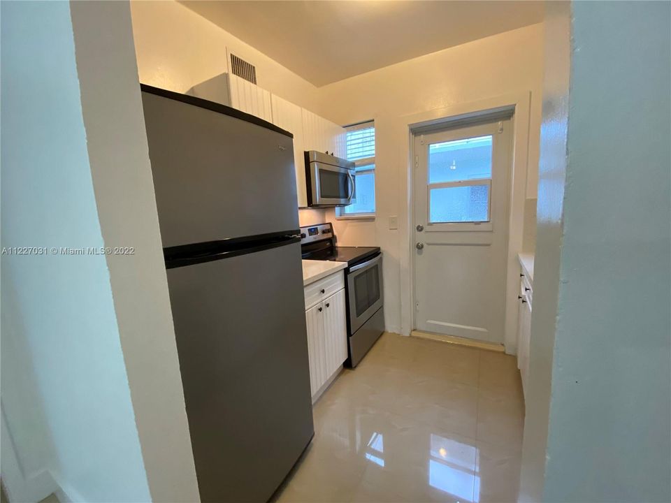 Recently Rented: $2,750 (2 beds, 2 baths, 850 Square Feet)