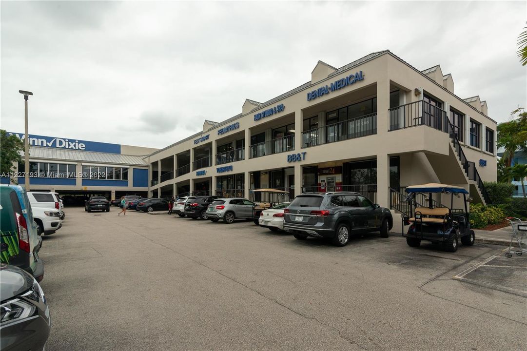 最近租的: $5,500 (0 贝兹, 0 浴室, 0 平方英尺)