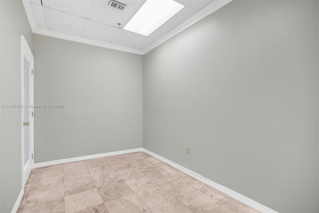 最近租的: $5,500 (0 贝兹, 0 浴室, 0 平方英尺)