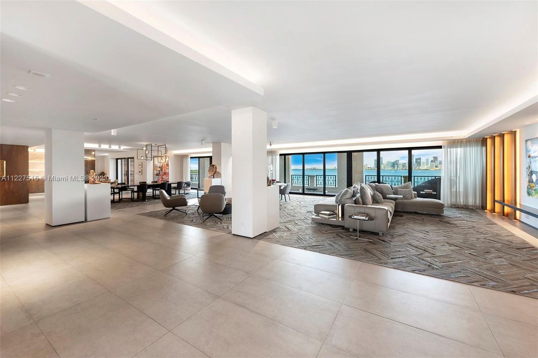 Recently Sold: $14,990,000 (4 beds, 4 baths, 5790 Square Feet)