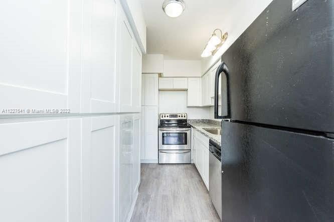 Recently Sold: $259,000 (2 beds, 2 baths, 748 Square Feet)