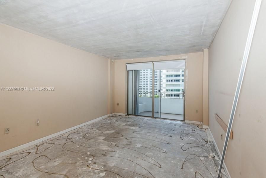 Recently Sold: $1,200,000 (2 beds, 2 baths, 1469 Square Feet)