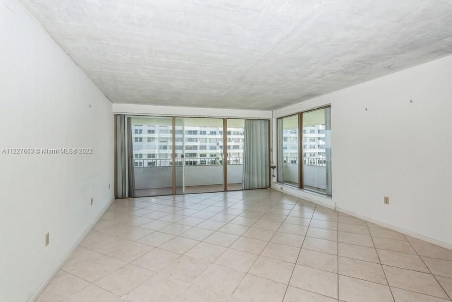 Recently Sold: $1,200,000 (2 beds, 2 baths, 1469 Square Feet)