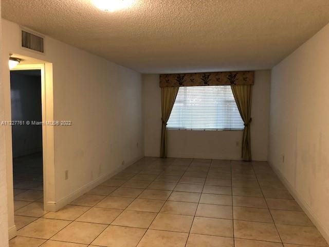 Recently Sold: $179,900 (1 beds, 1 baths, 673 Square Feet)