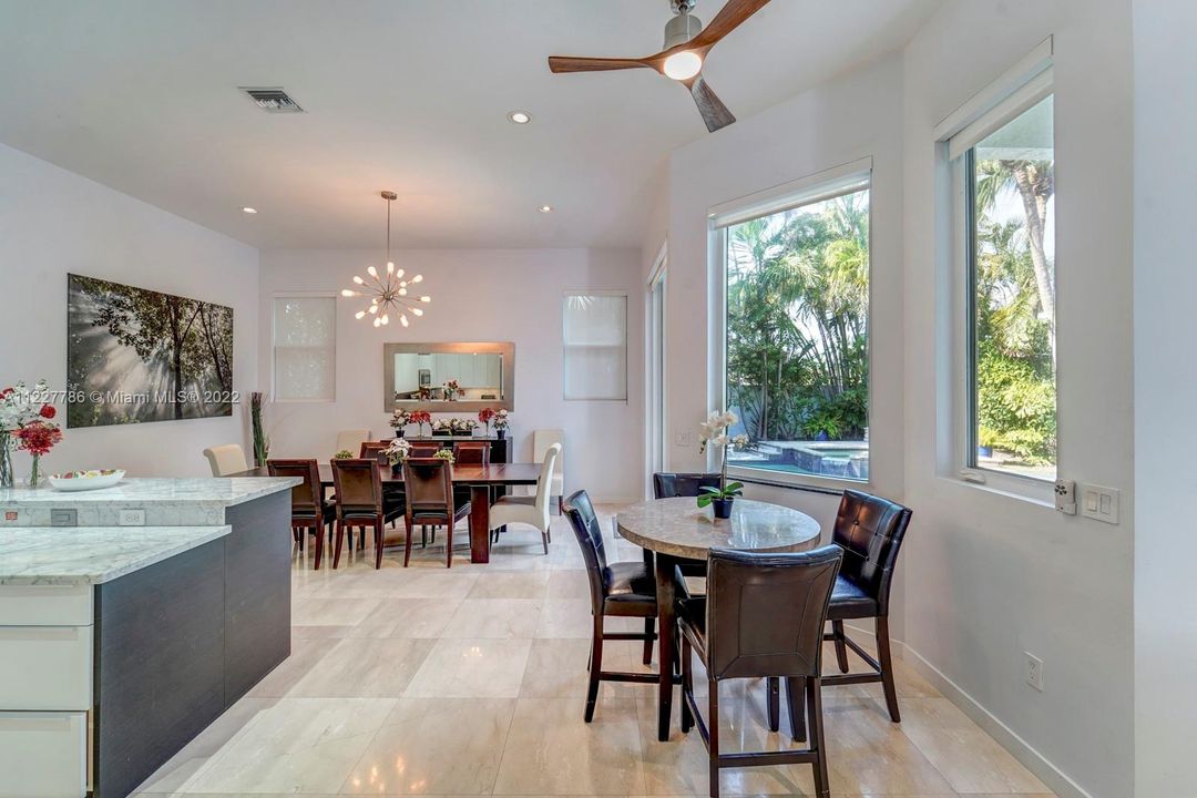 Recently Sold: $1,250,000 (4 beds, 2 baths, 2010 Square Feet)