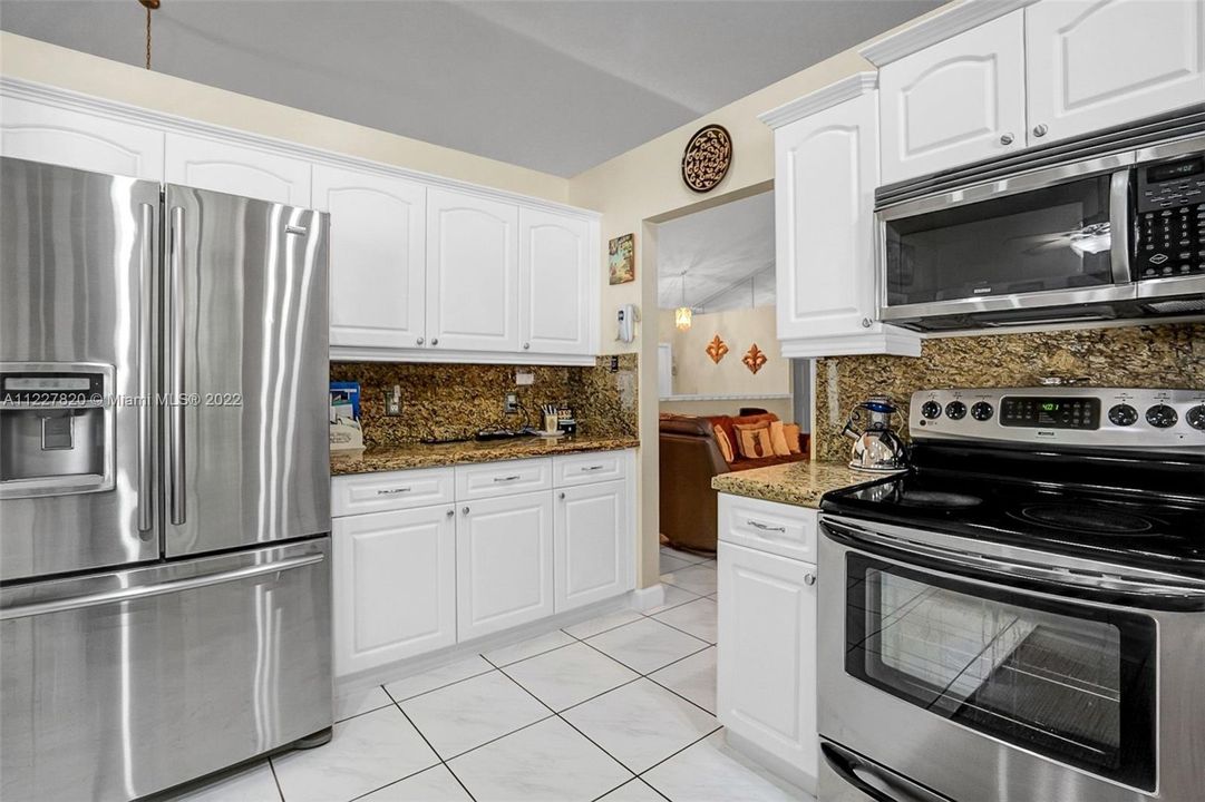 Recently Sold: $649,900 (4 beds, 2 baths, 2460 Square Feet)