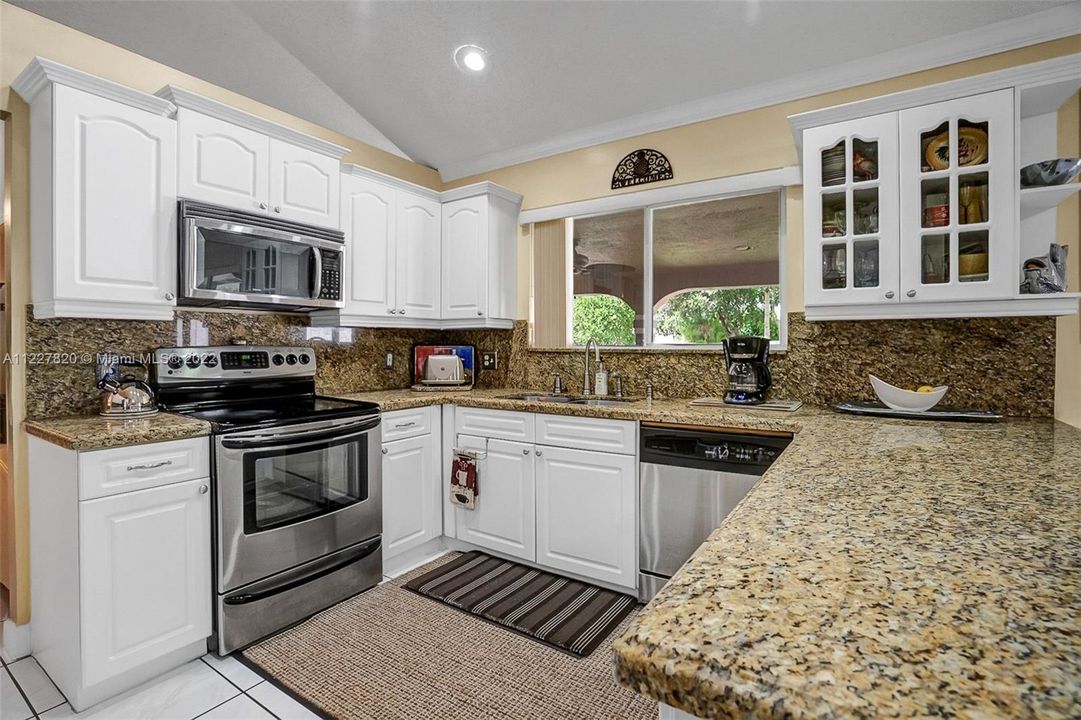 Recently Sold: $649,900 (4 beds, 2 baths, 2460 Square Feet)