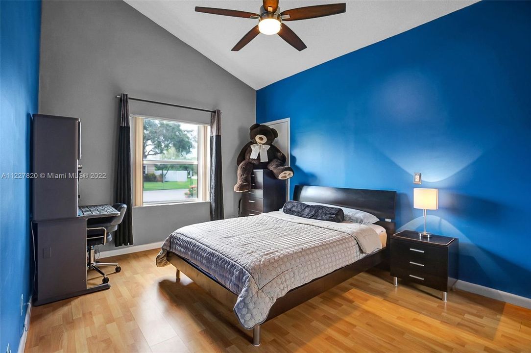 Recently Sold: $649,900 (4 beds, 2 baths, 2460 Square Feet)