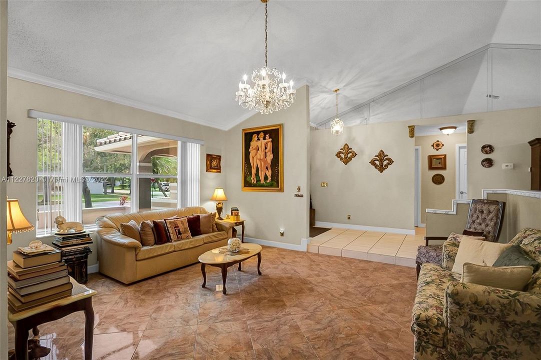 Recently Sold: $649,900 (4 beds, 2 baths, 2460 Square Feet)