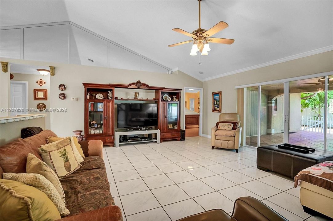 Recently Sold: $649,900 (4 beds, 2 baths, 2460 Square Feet)