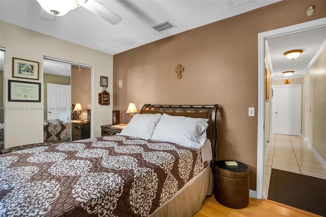 Recently Sold: $649,900 (4 beds, 2 baths, 2460 Square Feet)