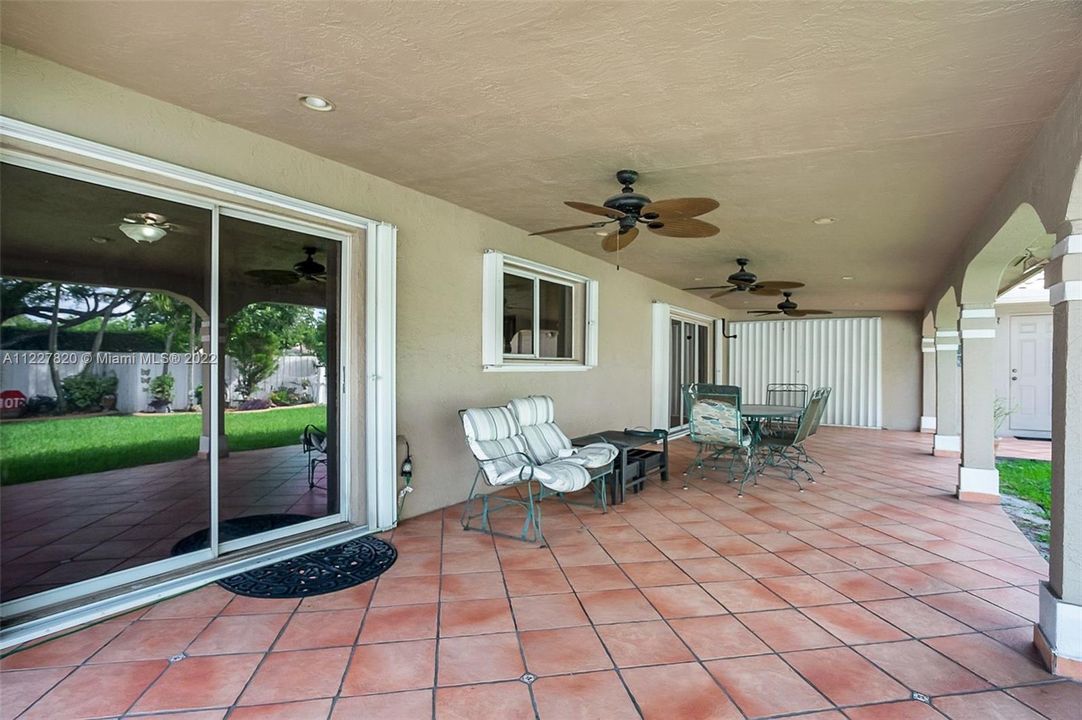 Recently Sold: $649,900 (4 beds, 2 baths, 2460 Square Feet)