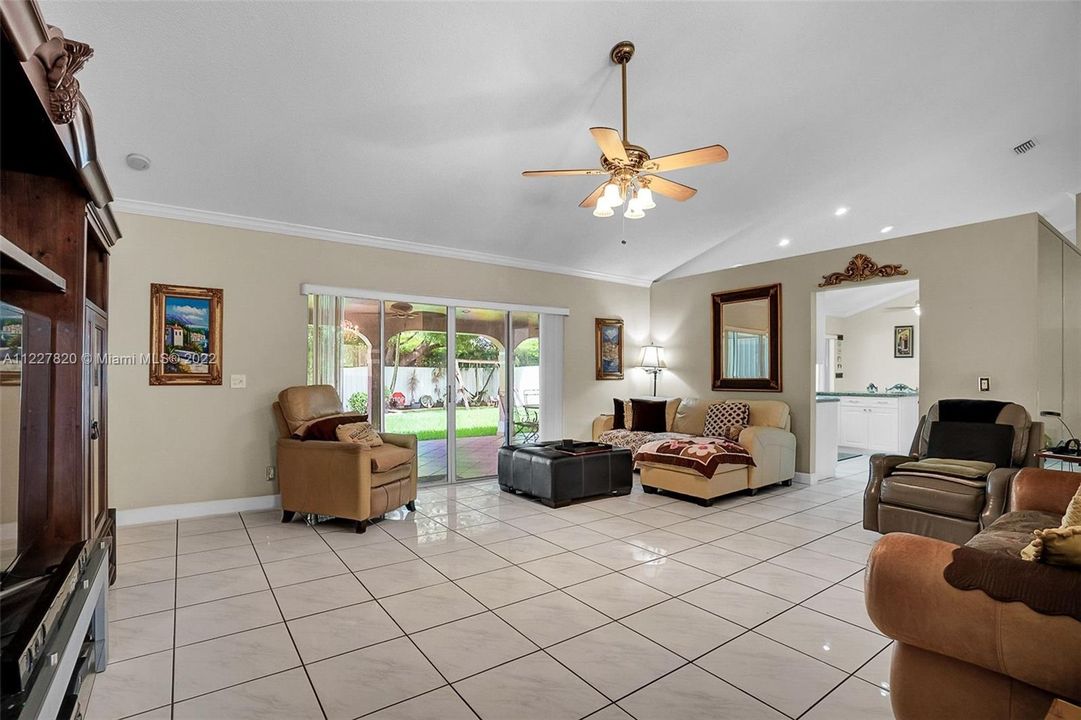 Recently Sold: $649,900 (4 beds, 2 baths, 2460 Square Feet)