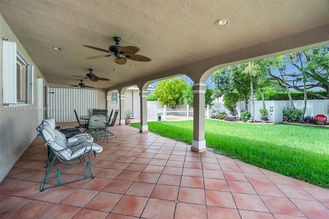 Recently Sold: $649,900 (4 beds, 2 baths, 2460 Square Feet)