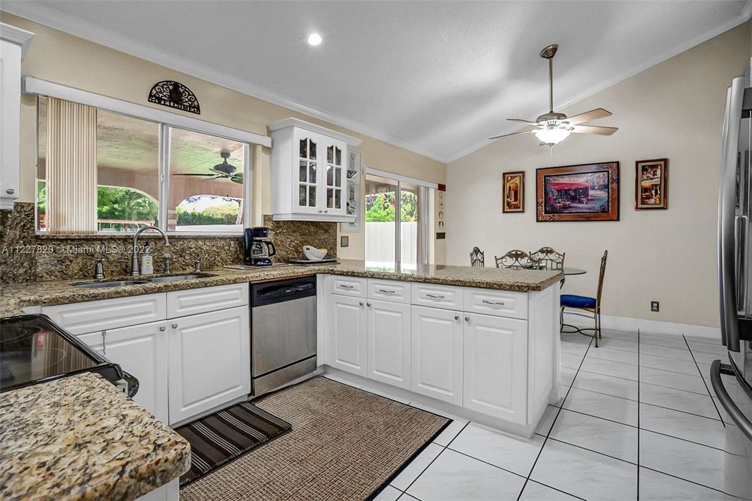 Recently Sold: $649,900 (4 beds, 2 baths, 2460 Square Feet)