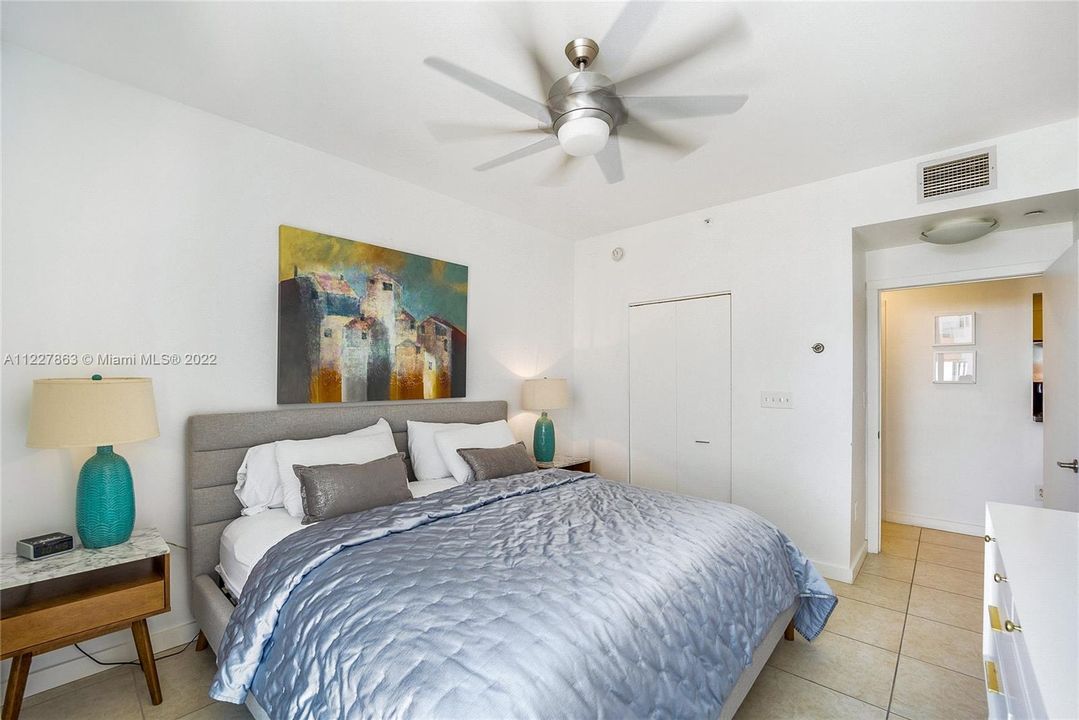 Recently Sold: $675,000 (1 beds, 1 baths, 723 Square Feet)