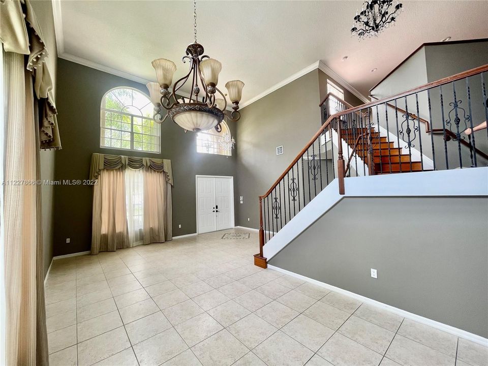 foyer, dining room/ formal living room