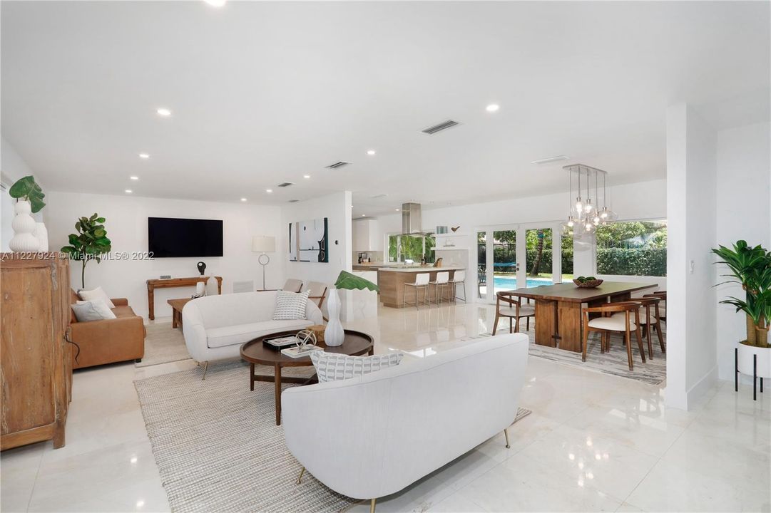 Recently Sold: $1,600,000 (4 beds, 3 baths, 2794 Square Feet)