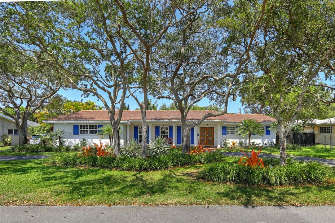 Recently Sold: $1,600,000 (4 beds, 3 baths, 2794 Square Feet)