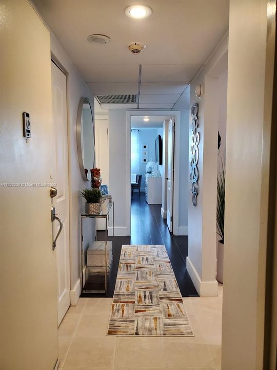 Recently Sold: $357,000 (1 beds, 1 baths, 1005 Square Feet)