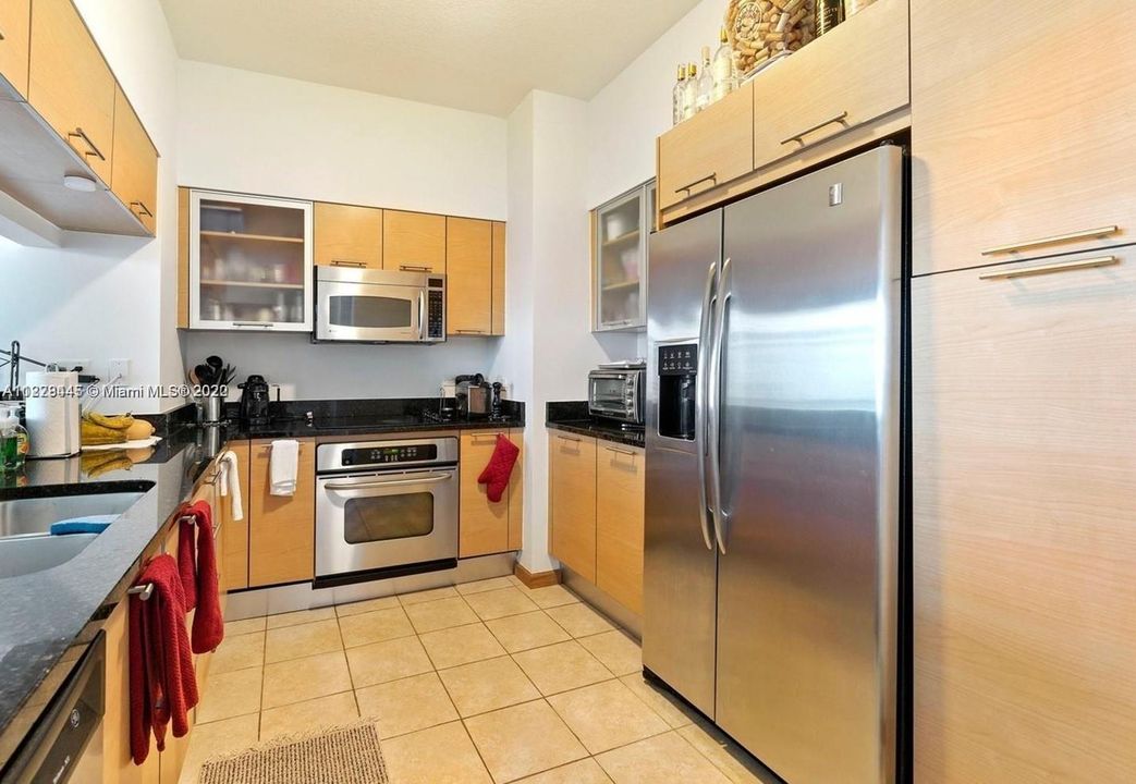 Recently Rented: $3,800 (2 beds, 2 baths, 1157 Square Feet)