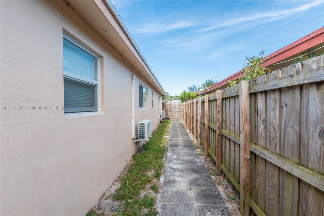 Recently Rented: $1,500 (1 beds, 1 baths, 600 Square Feet)