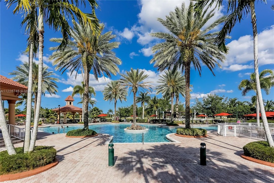 Recently Sold: $1,395,000 (5 beds, 4 baths, 3488 Square Feet)