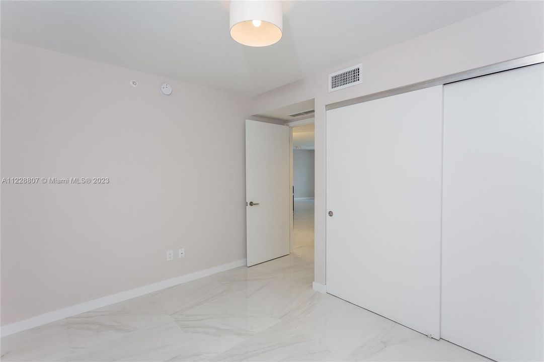 Recently Sold: $925,000 (2 beds, 2 baths, 1222 Square Feet)