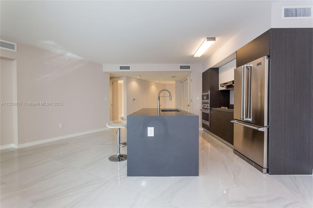 Recently Sold: $925,000 (2 beds, 2 baths, 1222 Square Feet)