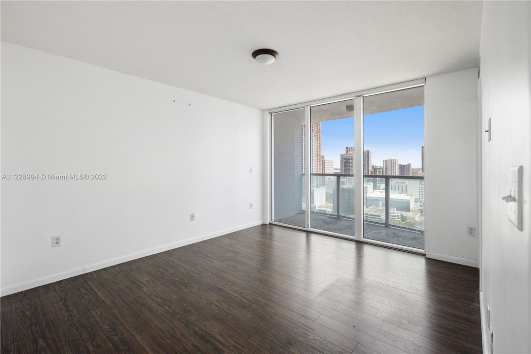 Recently Sold: $595,000 (2 beds, 2 baths, 1110 Square Feet)