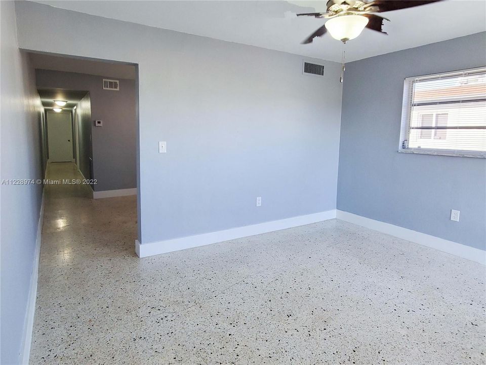 Recently Rented: $1,800 (2 beds, 1 baths, 994 Square Feet)
