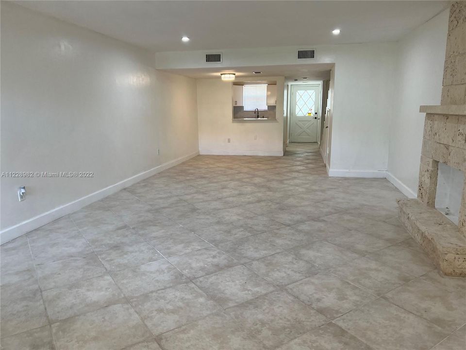 Recently Sold: $389,900 (2 beds, 2 baths, 1507 Square Feet)