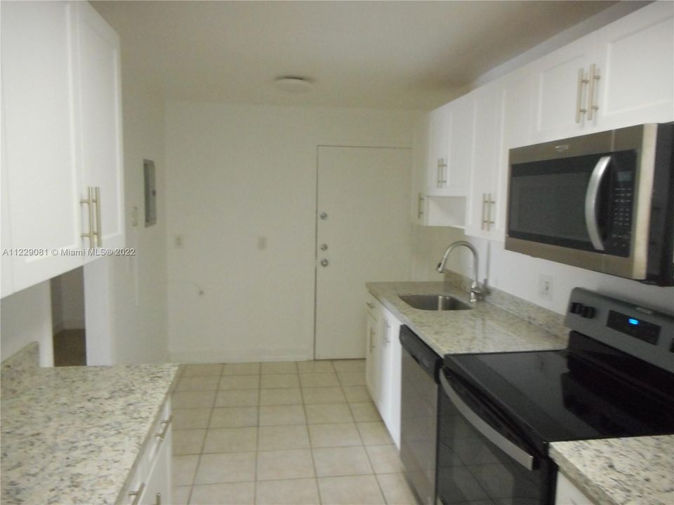 Recently Rented: $2,900 (2 beds, 2 baths, 1241 Square Feet)