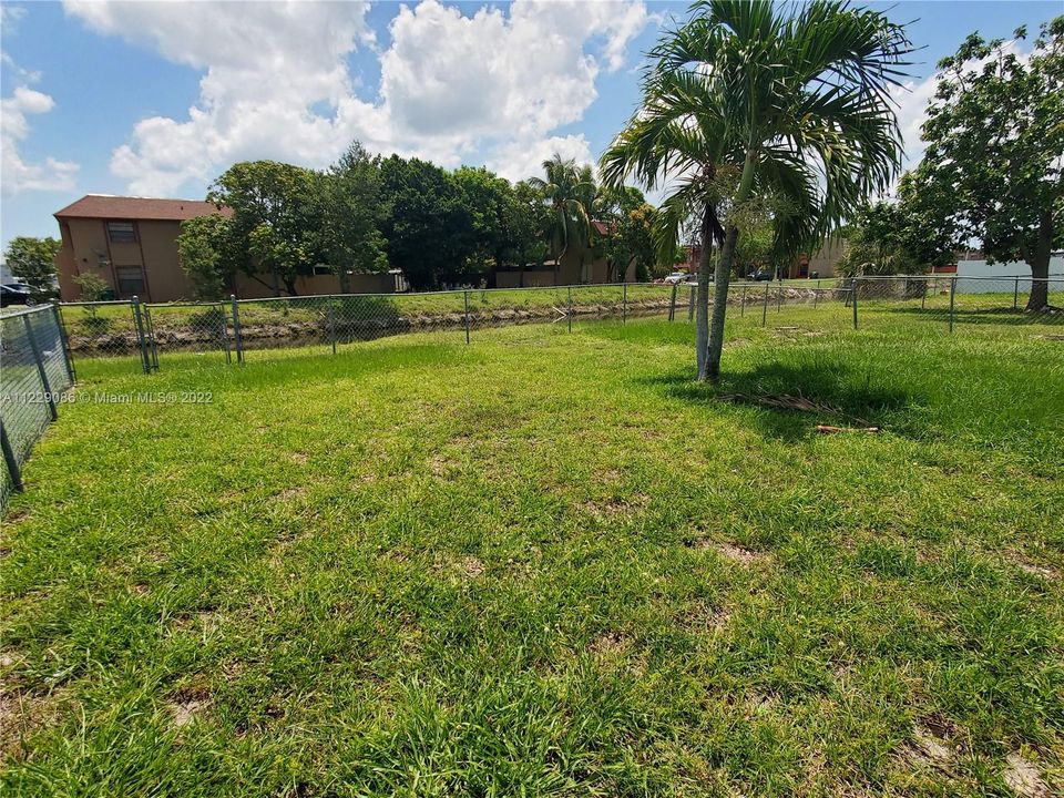 Vendido Recientemente: $285,000 (3 camas, 2 baños, 1140 Pies cuadrados)